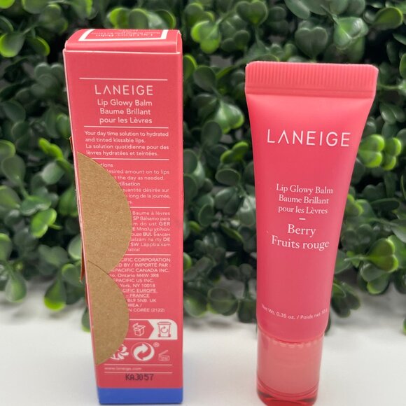 NEW IN BOX - Laneige Lip Glowy Balm in Berry - Picture 3 of 3